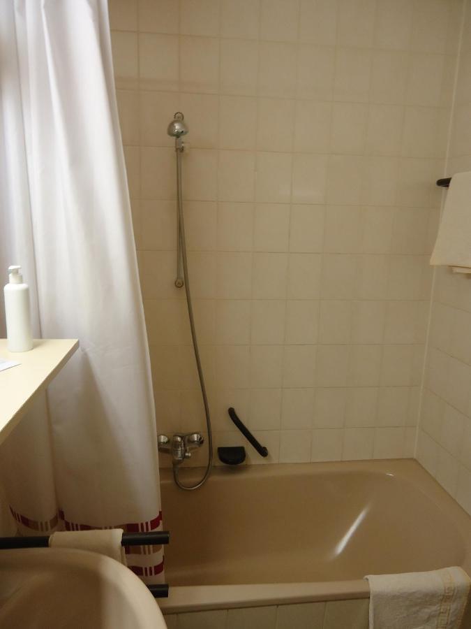 Enjoyhotel Garni Korntal Stuttgart B&B Parkplatz Sprinter Exterior photo